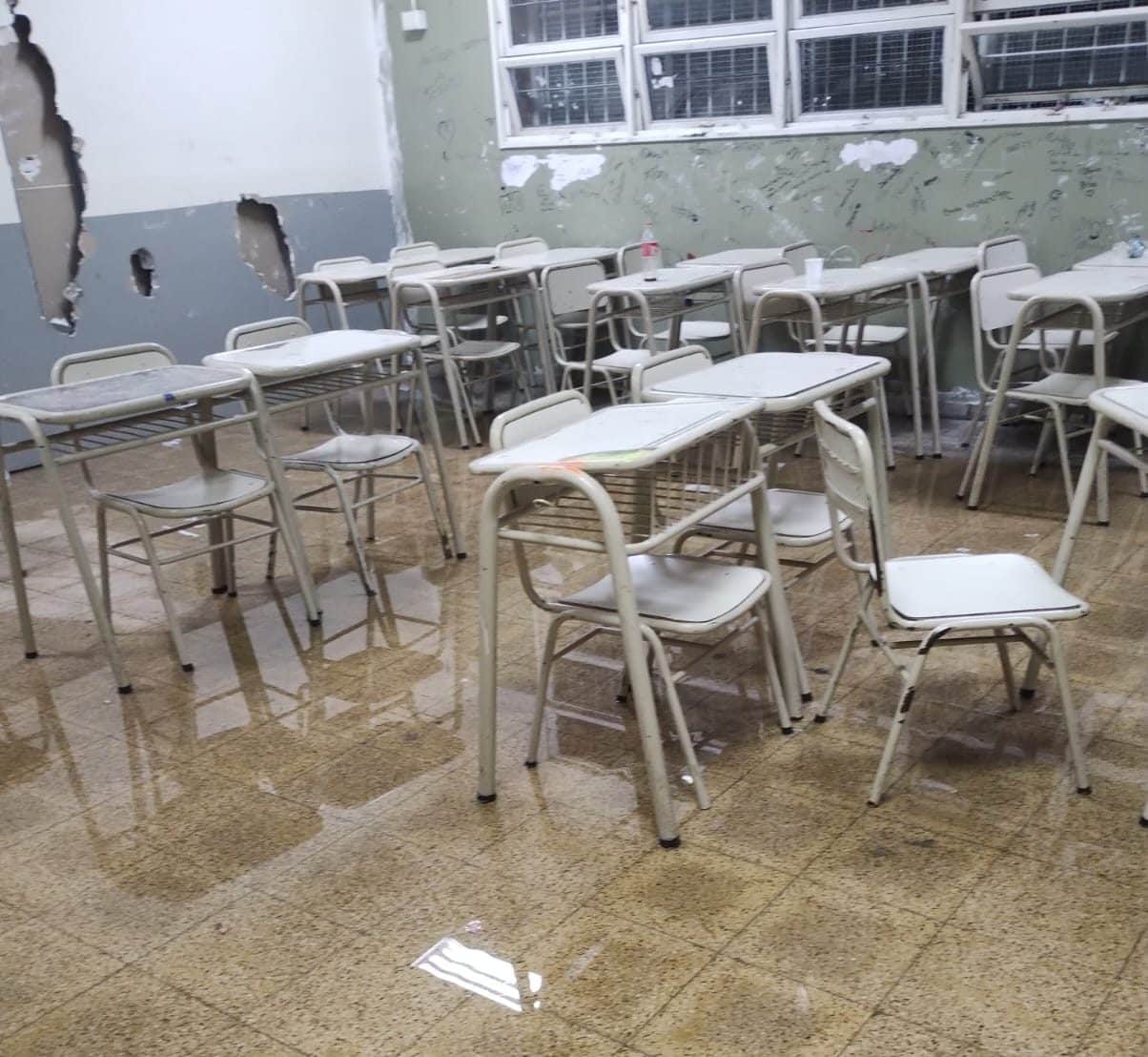 Video completamente inundadas así quedaron las escuelas después de la