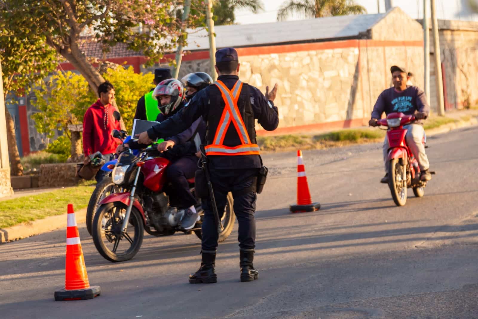 La Polic A Realiz Operativos Simult Neos En Las Jurisdicciones De