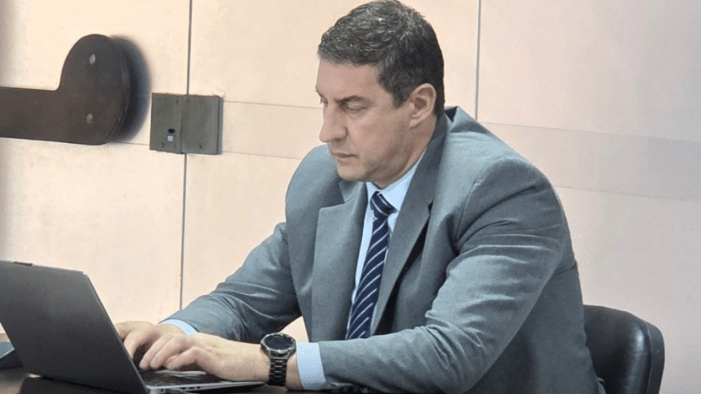 Víctor FIGUEROA